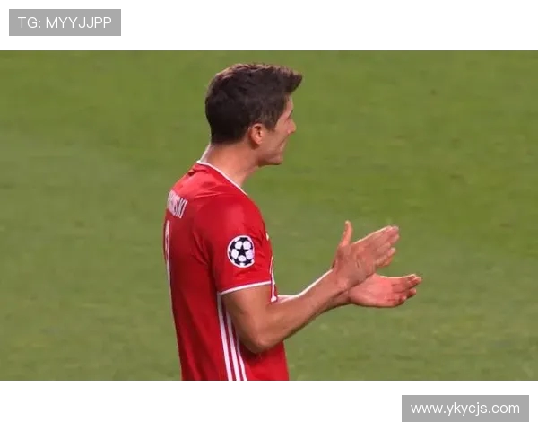 巴黎对阵拜仁精彩直播詹俊解说全程回顾与分析